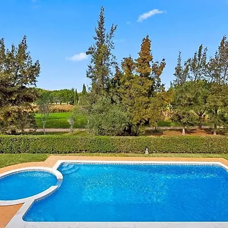Appartement Sleeps 4 With Pool And Air Con